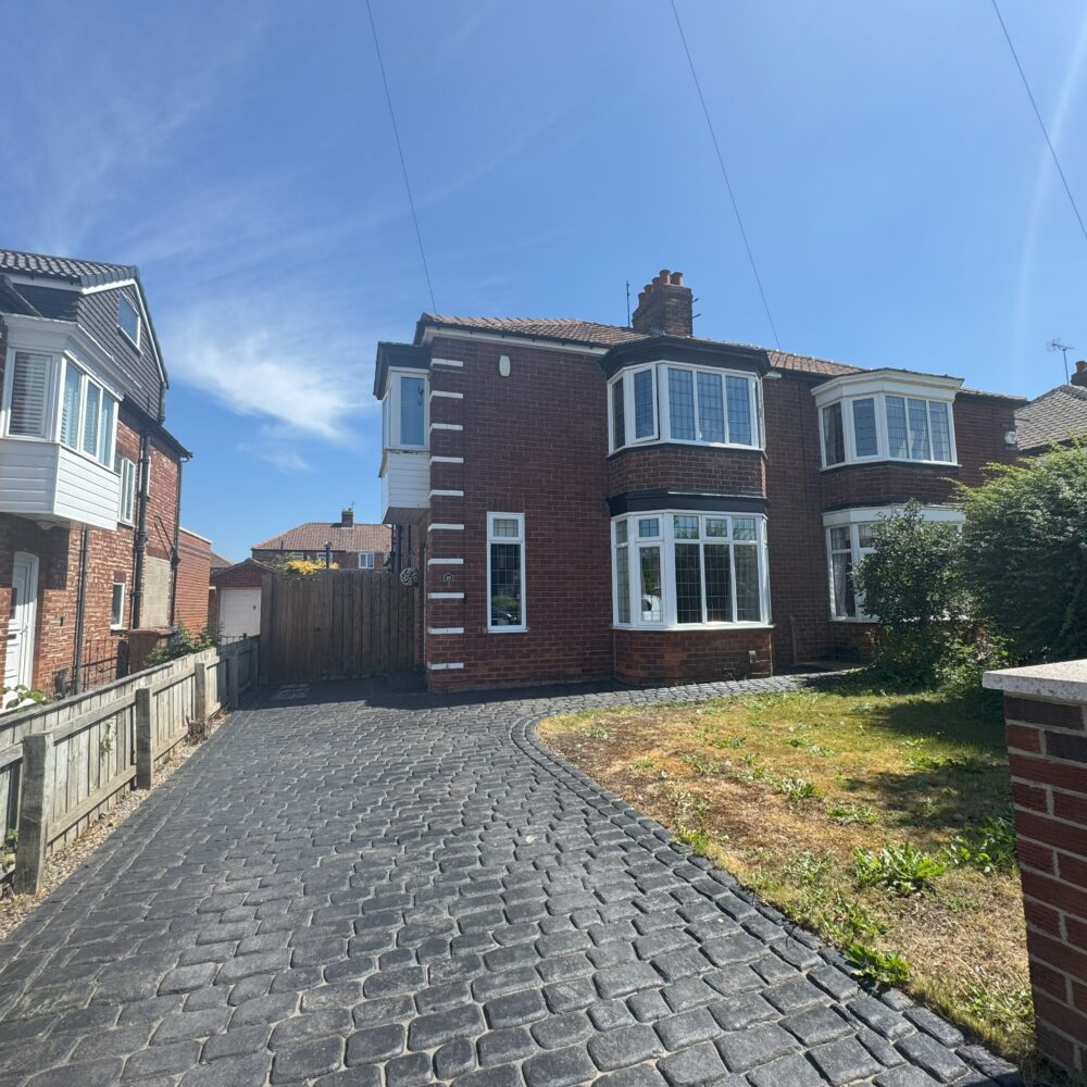 Tollesby Road, Acklam, TS5 7PH