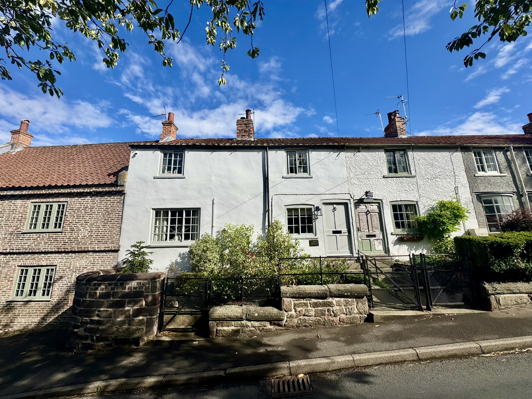 Harrys Cottage, Aldborough, YO51 9ES
