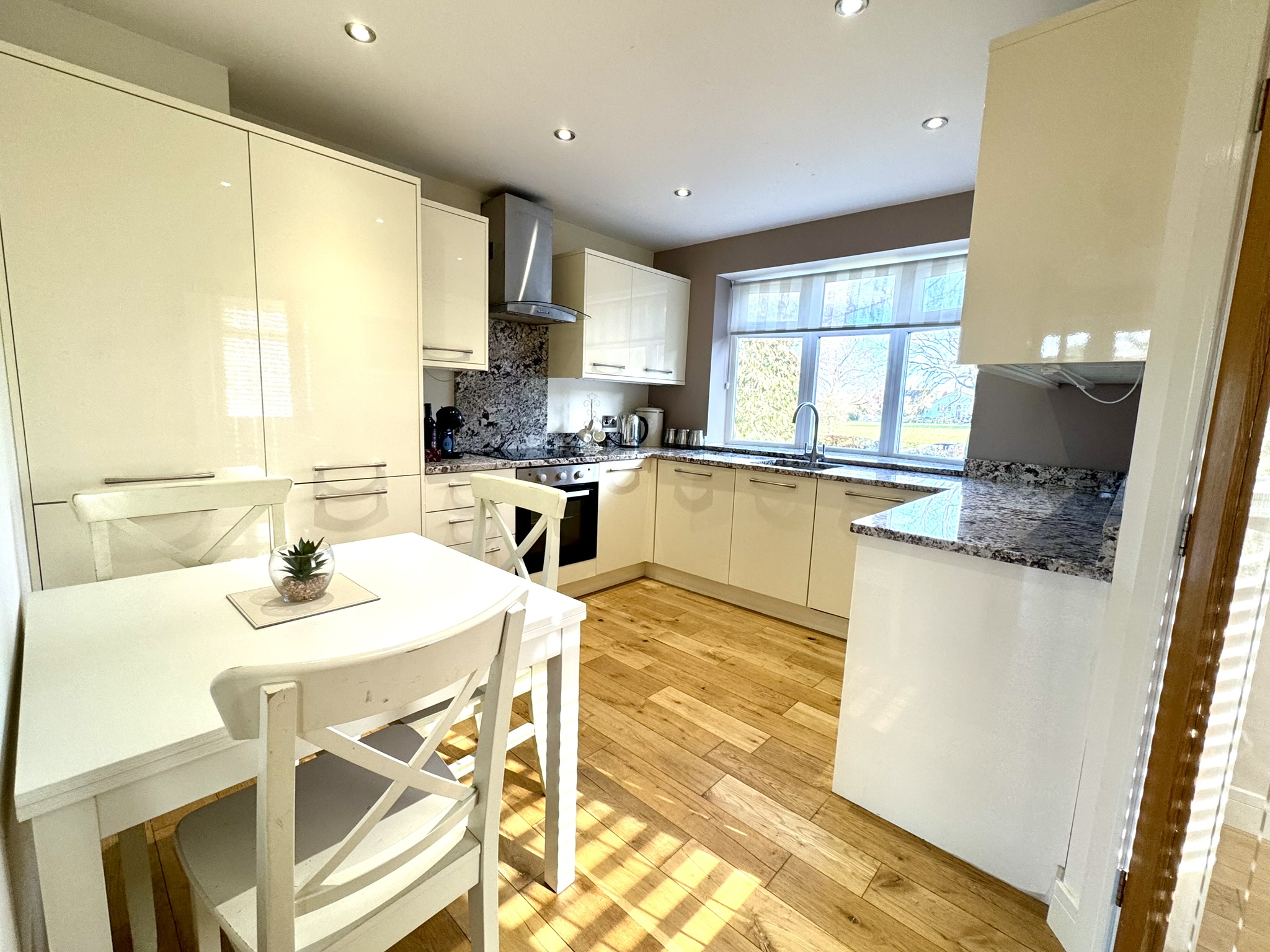 Longfield House, Newby, TS8 0AQ - Image 10